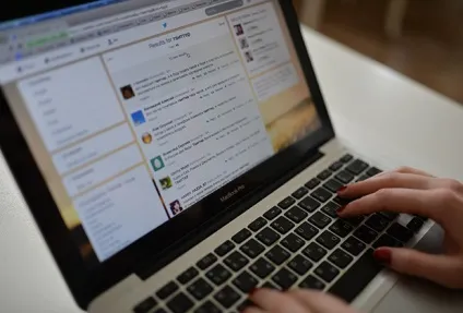 Як роботодавці шпигують за співробітниками діловий клімат бізнес (бізнес) Як роботодавці шпигують за співробітниками діловий клімат бізнес