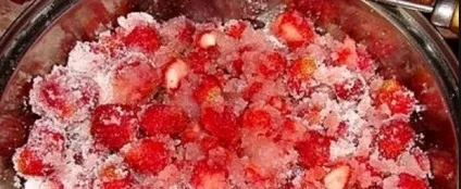 Як зварити за 15 хвилин полуничне варення (варення) Як зварити за 15 хвилин полуничне варення