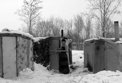 Як в Харкові жив мадярський табір репортаж «» суспільство України (біля станції метро «Рибальське») Як в Харкові жив мадярський табір репортаж «» суспільство України