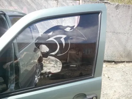 Арт тонування або кольорова тонування стекол автомобіля (тонування) Арт тонування або кольорова тонування стекол автомобіля