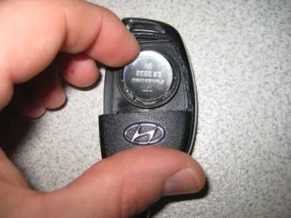 Як замінити батарейку в брелоку ключа hyundai (батарейку) Як замінити батарейку в брелоку ключа hyundai