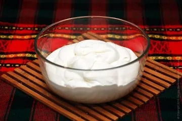 Карасі в сметані