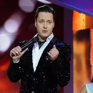 Казахський співак переспівав Вітаса на дві октави вище і підкорив китай - woman s day (казахський) Казахський співак переспівав Вітаса на дві октави вище і підкорив китай - woman s day