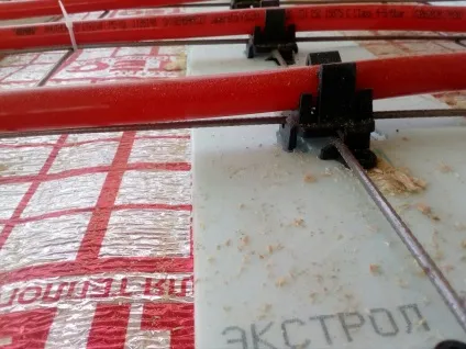 Кліпса для кріплення поворотна - фіксує шина (фіксує) Кліпса для кріплення поворотна - фіксує шина