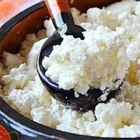 Коли можна давати кефір дитині основні правила введення продукту (можна) Коли можна давати кефір дитині основні правила введення препарату