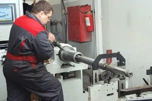 Коробка швидкостей токарного верстата місце в пристрої (верстата) Коробка швидкостей токарного верстата місце в пристрої