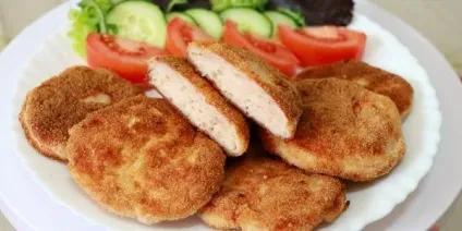 Котлети з свинячого фаршу смачні і соковиті рецепти з фото (рецепт котлет з свинячого фаршу) Котлети з свинячого фаршу смачні і соковиті рецепти з фото
