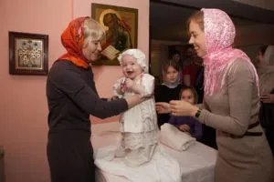 Хрестини дитини правила підготовки для обряду хрещення хлопчика (правила) Хрестини дитини правила підготовки для обряду хрещення хлопчика