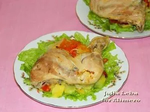 Курячі стегенця з картоплею і овочами (курячі стегенця з картоплею і овочами) Курячі стегенця з картоплею і овочами