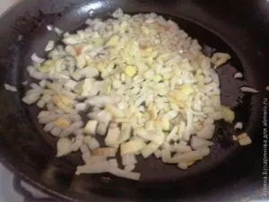 Куряче філе смажене з брюссельською капустою (куряче філе) Куряче філе смажене з брюссельською капустою