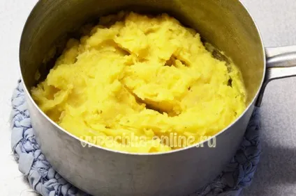 Курячі ніжки в листковому тісті з картоплею (картоплею) Курячі ніжки в листковому тісті з картоплею