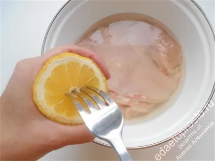 Курка з ананасами
