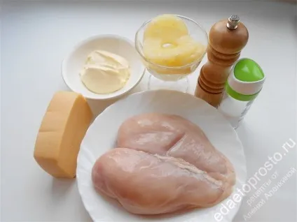 Курка з ананасами