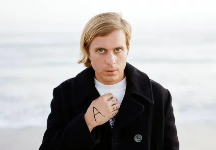 Awolnation - біографія і сім'я