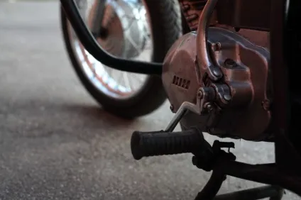 Особистий досвід іж планета-5 1990 - історія переробки іж планети в cafe racer (іж) Особистий досвід іж планета-5 1990 - історія переробки іж планети в cafe racer