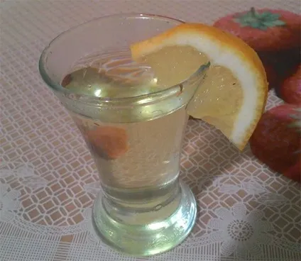 Лимонна настоянка на горілці рецепт в домашніх умовах з фото (рецепт) Лимонна настоянка на горілці рецепт в домашніх умовах з фото