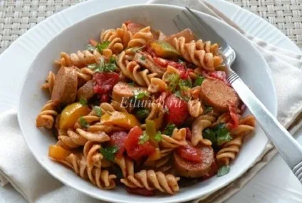 Макарони з ковбасою і помідорами (макарони) Макарони з ковбасою і помідорами
