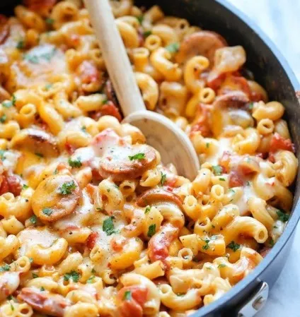 Макарони з ковбасою