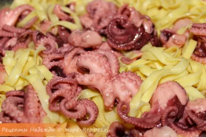 Мариновані маленькі восьминоги з яєчної локшиною на гарнір «рецепти надії (маленькі) Мариновані маленькі восьминоги з яєчної локшиною на гарнір «рецепти надії