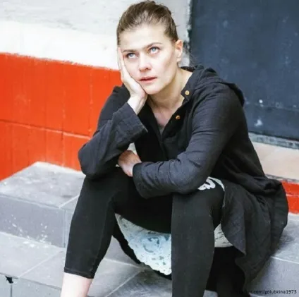 Максим Аверін відростив волосся і «вбив патріка» (патрик) Максим Аверін відростив волосся і «вбив патріка»