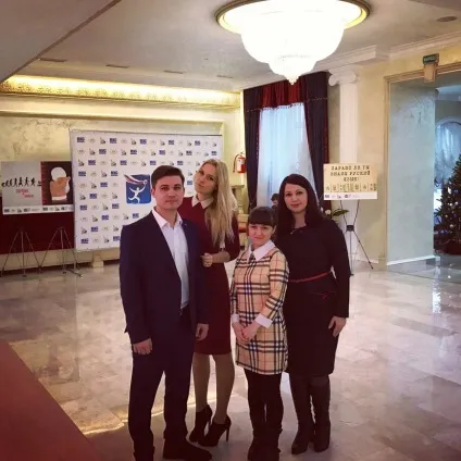 Маленька та молодецькі як живеться мініатюрним дівчатам the gap (дівчатам) Маленька та молодецькі як живеться мініатюрним дівчатам the gap