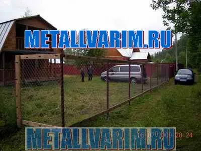 Металеві прожіліни між стовпами (профільну трубу стінкою) Металеві прожіліни між стовпами