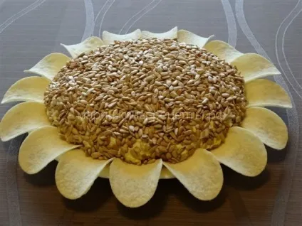 Мої рецепти салат соняшник з куркою ошатний і смачний (салат) Мої рецепти салат соняшник з куркою ошатний і смачний