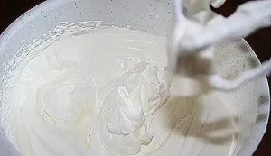 Морозиво зі згущеним молоком в домашніх умовах рецепт (умовах) Морозиво зі згущеним молоком в домашніх умовах рецепт