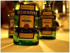 Напої з самогону, самі з вусами (текіла з самогону) Напої з самогону, самі з вусами