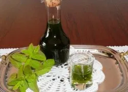 М'ятний лікер в домашніх умовах