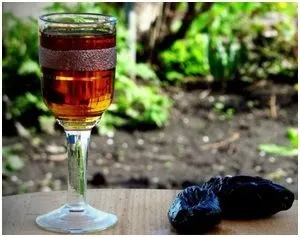 Напої з самогону, самі з вусами (ром з самогону) Напої з самогону, самі з вусами