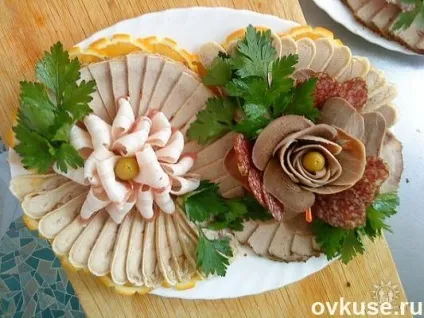 Нарізка на святковий стіл (м'ясна, сирна) - прості рецепти (стіл) Нарізка на святковий стіл (м'ясна, сирна) - прості рецепти