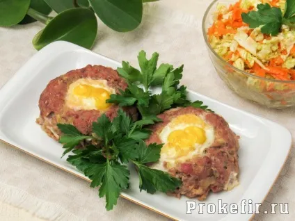 М'ясні гнізда з фаршу з яйцем і сиром рецепт з фото (3 рецепта)