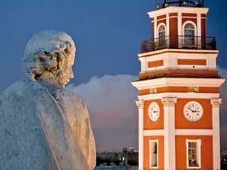 Незвичайні міський годинник (годинник) Незвичайні міський годинник