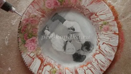 Зворотній декупаж тарілки