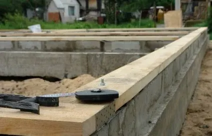 Особливості зведення каркасного будинку
