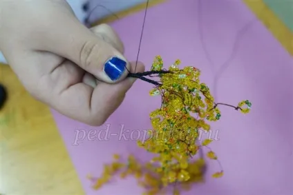 Осіннє дерево з бісеру