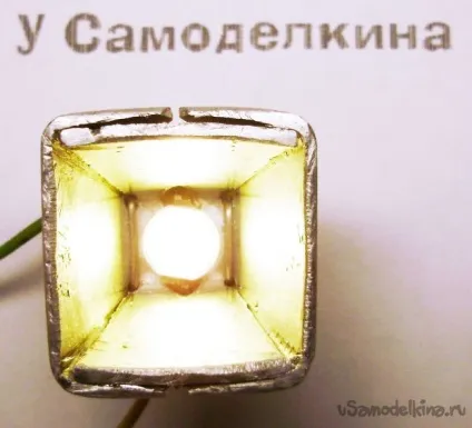 Відбивач-радіатор для світлодіода