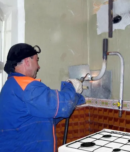 Перенесення газових труб в квартирі норми монтажу, особливості заміни і з'єднання, відео та фото (квартирі) Перенесення газових труб в квартирі норми монтажу, особливості заміни і з'єднання, відео та фото
