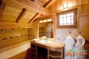 Плитка на дерев'яні стіни