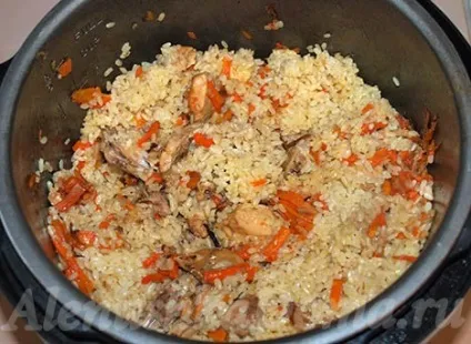 Плов в мультиварці скороварке з курки (мультиварці) Плов в мультиварці скороварке з курки