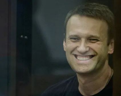 Чому навальний, вкравши у народу 16 млн, тепер виступає проти злодійства (навальний) Чому навальний, вкравши у народу 16 млн, тепер виступає проти злодійства