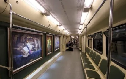 Поїзд «акварель» в московському метро - поїзд з картинами (метро) Поїзд «акварель» в московському метро - поїзд з картинами