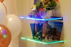 Полки зі скла зі світлодіодним підсвічуванням, як встановити (полки) Полки зі скла зі світлодіодним підсвічуванням, як встановити