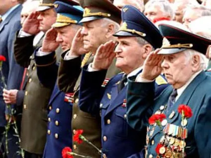 Підвищення (індексація) зарплати військовослужбовцям у 2017 році фінанси новини