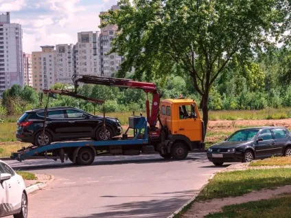 Правила евакуації автомобіля на штрафмайданчик - строімость і штрафи (евакуації) Правила евакуації автомобіля на штрафмайданчик - строімость і штрафи
