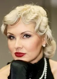 Зачіска для мами нареченої