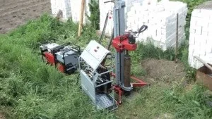 Процес буріння свердловин малогабаритними буровими установками, все про спецтехніці