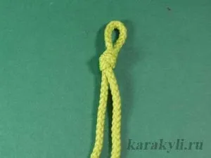 Простий браслет кіскою в 4 нитки своїми руками, каракулі