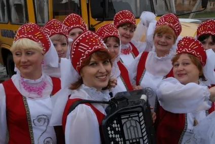 Прості люди, або чому в селі жити добре (люди) Прості люди, або чому в селі жити добре